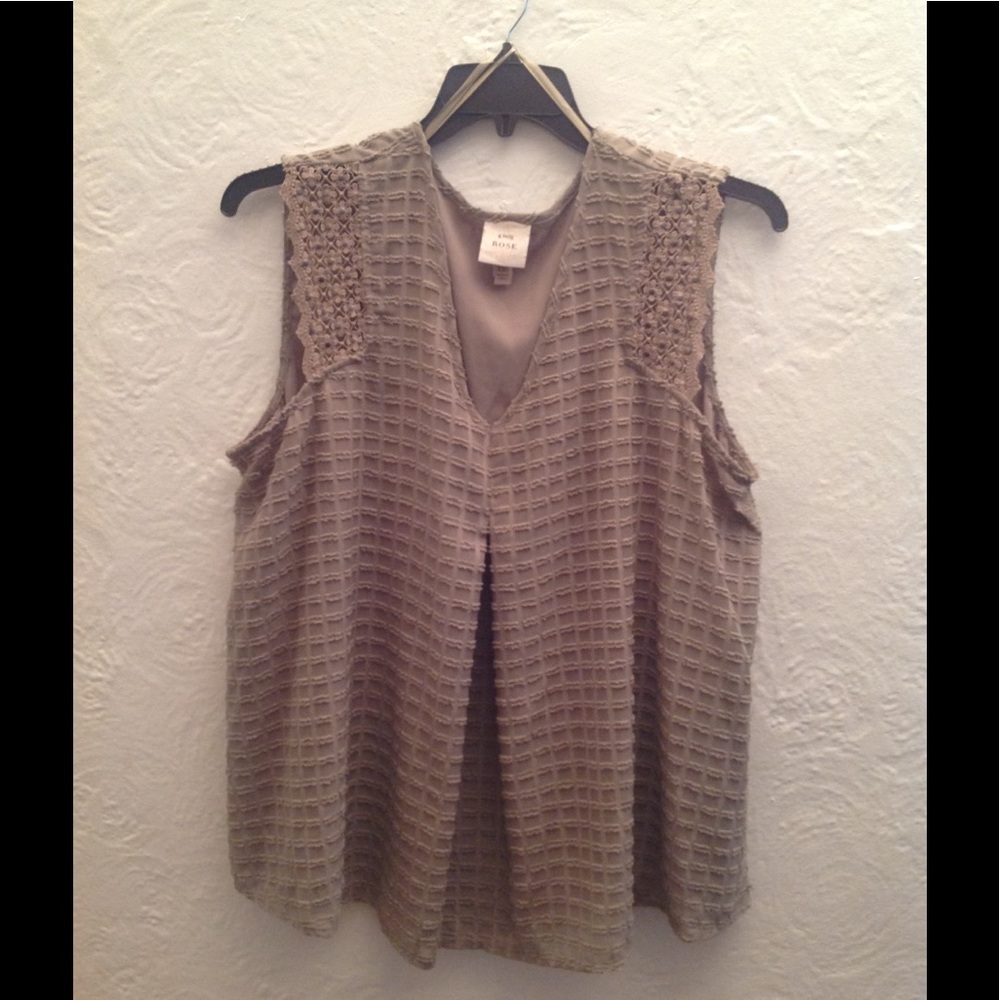 Knox roses blouse
